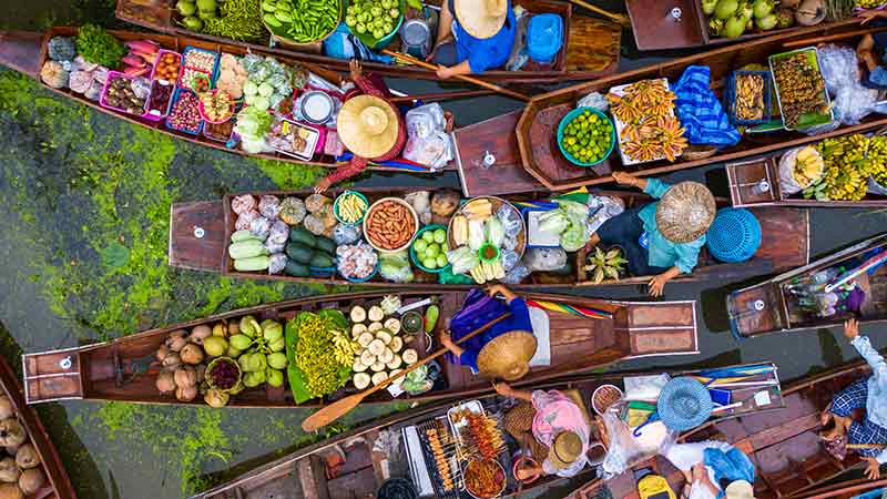 A floating market, one of the many things to do in Bangkok